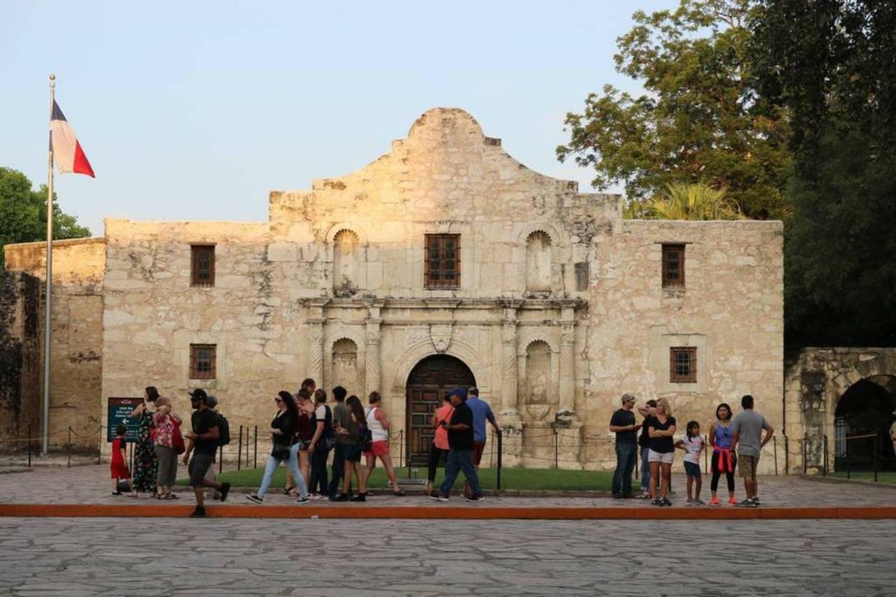 Remodeled Studio Near Downtown Apartment San Antonio Exterior photo